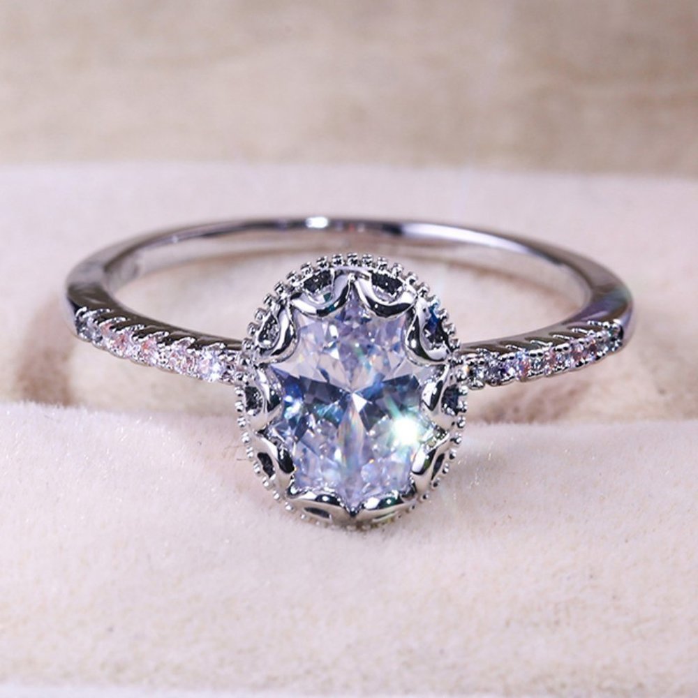 Wedding/Engagement Oval Flower Dainty Gemstone Silver Ring for Women, V…